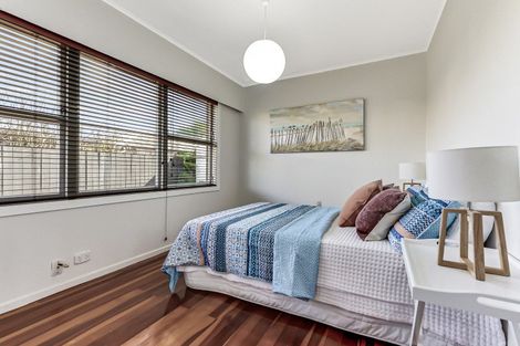 Photo of property in 37 Taylor Terrace, St Andrews, Hamilton, 3200