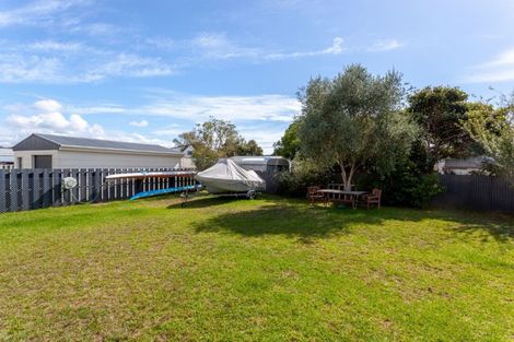Photo of property in 116 Patuwai Drive, Whangamata, 3620