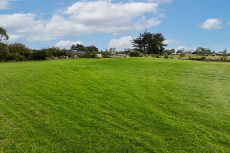 Photo of property in 14 Ochail Way, Otatara, 9879