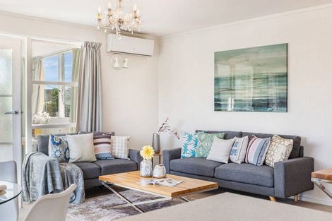 Photo of property in 1/137 Centreway Road, Orewa, 0931