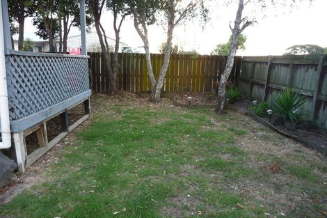 Photo of property in 2/10 Burundi Avenue, Clendon Park, Auckland, 2103