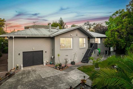 Photo of property in 16 Ribblesdale Road, Henderson, Auckland, 0612