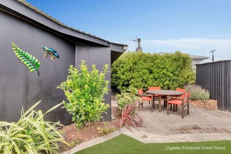 Photo of property in 56 Queenwood Road, Levin, 5510