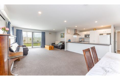 Photo of property in 34 Roberts Road, Hei Hei, Christchurch, 8042