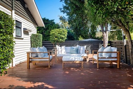 Photo of property in 23 Kent Terrace, Taradale, Napier, 4112