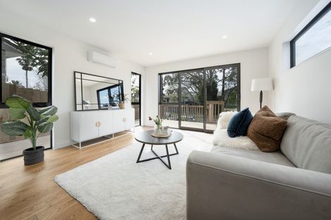 Photo of property in 23a Caribbean Drive, Unsworth Heights, Auckland, 0632