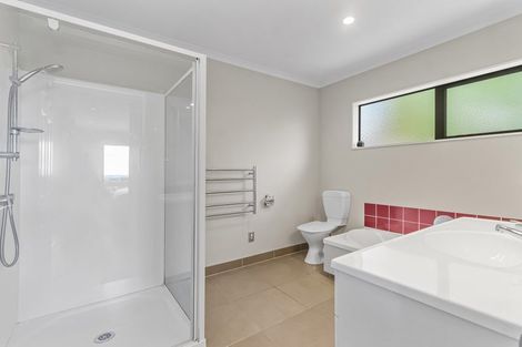 Photo of property in 1/271 Sturges Road, Henderson, Auckland, 0612