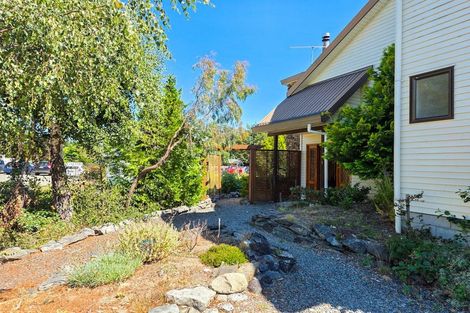 Photo of property in 1 Burnett Place, Lake Tekapo, 7999