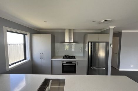 Photo of property in 27 Kaki Drive, Kenepuru, Porirua, 5022