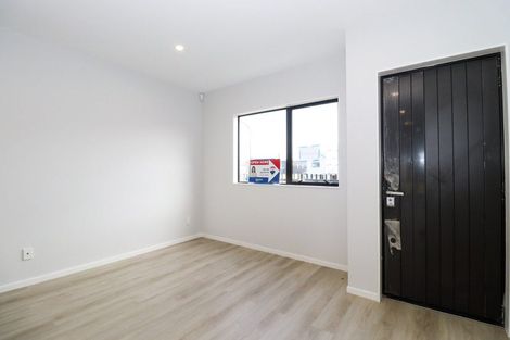 Photo of property in 17 Farranfore Road, Opaheke, Papakura, 2113