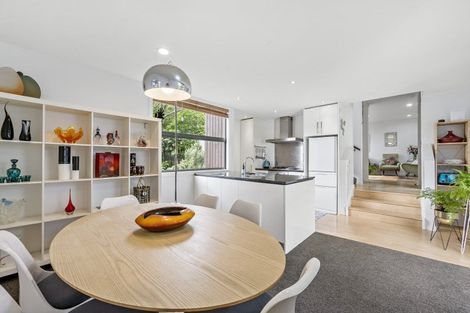 Photo of property in 37f Ngaio Road, Kelburn, Wellington, 6012
