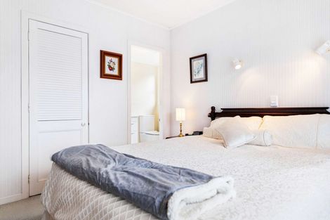 Photo of property in 25 Hartley Terrace, Massey, Auckland, 0614