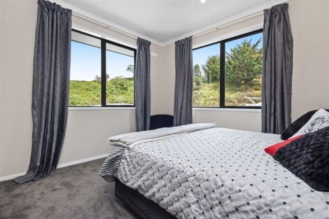 Photo of property in 2d Country Club Lane, Waiuku, 2123