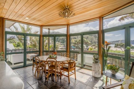 Photo of property in 24 Pye Place, Hot Water Beach, Whitianga, 3591
