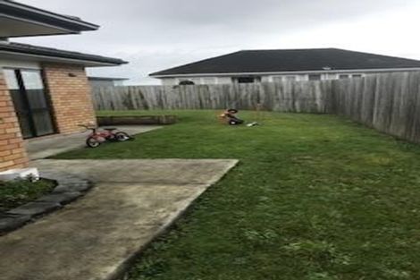 Photo of property in 116a Royal Road, Massey, Auckland, 0614