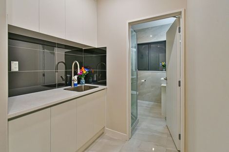 Photo of property in 76 Twin Parks Rise, Papakura, 2110