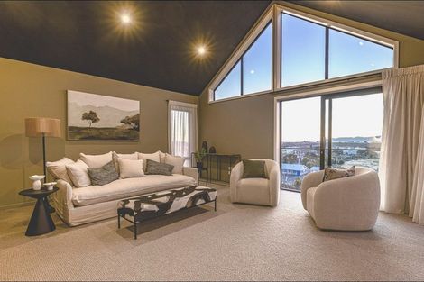 Photo of property in 37 Ruapehu Street, Paraparaumu, 5032