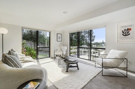 Photo of property in 1/21 Commodore Parry Road, Castor Bay, Auckland, 0620