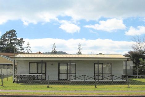 Photo of property in 210b Ocean Road, Whangamata, 3620