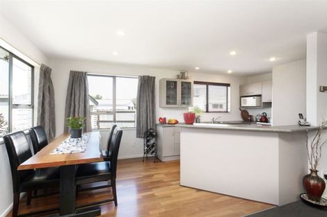 Photo of property in 15 Te Maru Place, Redwood, Christchurch, 8051