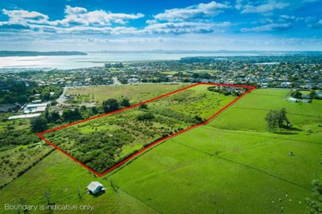 Photo of property in 82 Hobsonville Road, West Harbour, Auckland, 0618