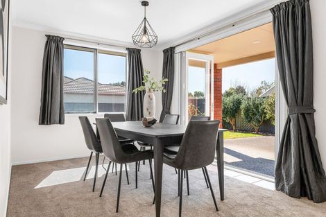 Photo of property in 18 Stoneleigh Drive, Chartwell, Hamilton, 3210