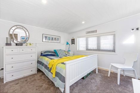 Photo of property in 105 The Esplanade, Manly, Whangaparaoa, 0930