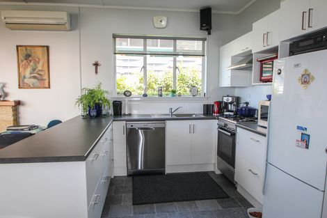 Photo of property in 37 Wharfe Street, South Hill, Oamaru, 9400