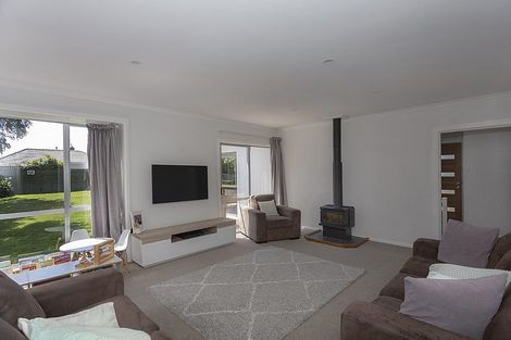 Photo of property in 13 Selwyn Street, South Hill, Oamaru, 9400