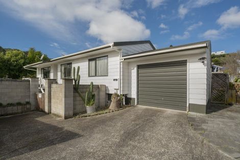 Photo of property in 82 Esmeralda Street, Welcome Bay, Tauranga, 3112