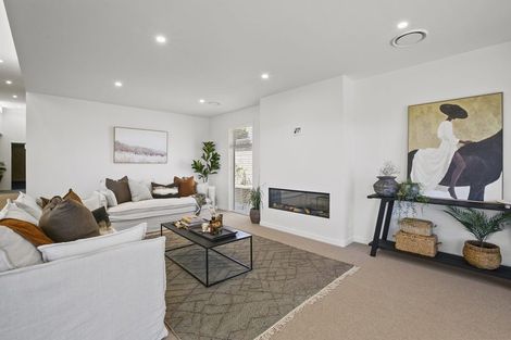 Photo of property in 63 Mangorei Road, Strandon, New Plymouth, 4312