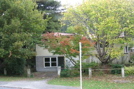 Photo of property in 40 Jocelyn Crescent, Pinehaven, Upper Hutt, 5019