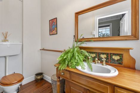 Photo of property in 23 Main Road, Raglan, 3225