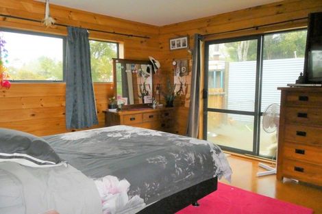 Photo of property in 33 Golf Links Road, Kaiata, Greymouth, 7805