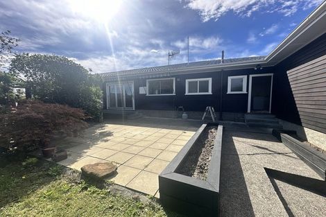 Photo of property in 28 Muritai Crescent, Havelock North, 4130