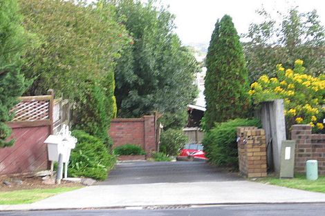 Photo of property in 15a Ullswater Place, Half Moon Bay, Auckland, 2012