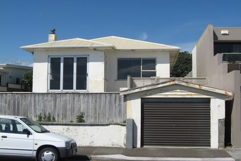 Photo of property in 22 Woolcombe Terrace, New Plymouth, 4310