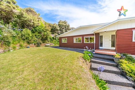 Photo of property in 1119 Coast Road, Wainuiomata Coast, Wainuiomata, 5373