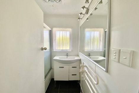 Photo of property in 22 Rollerson Street, Papakura, 2110