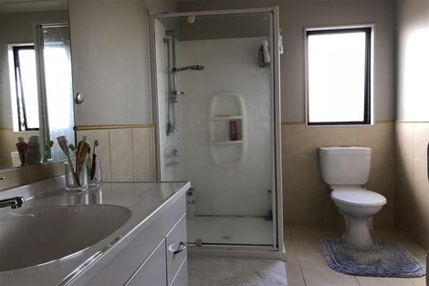 Photo of property in 11 Brittany Drive, Henderson, Auckland, 0612