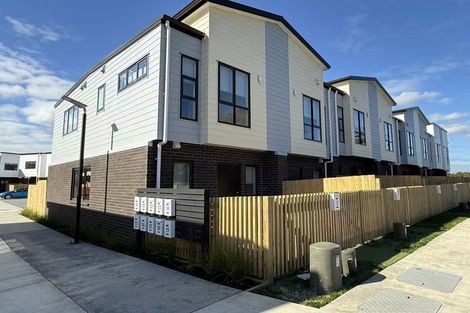 Photo of property in 3/35 Young Crescent, Drury, 2113