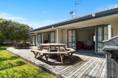 Photo of property in 19 Calypso Drive, Papamoa Beach, Papamoa, 3118