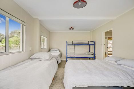 Photo of property in 4 Hardy Place, Cooks Beach, Whitianga, 3591