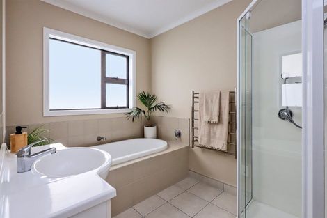 Photo of property in 21a Park Road, Greenmeadows, Napier, 4112