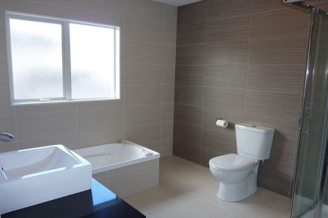 Photo of property in 10 Catlins Place, Fairview Heights, Auckland, 0632