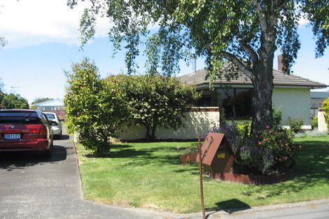 Photo of property in 4 Rossiter Avenue, Redwood, Christchurch, 8051