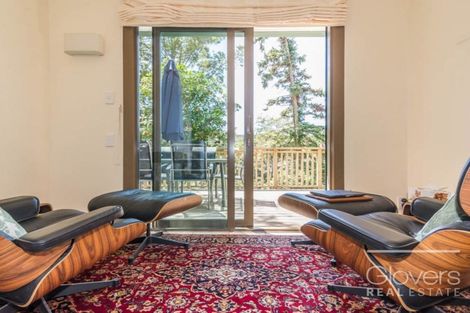 Photo of property in 23 Wood Bay Road, Titirangi, Auckland, 0604