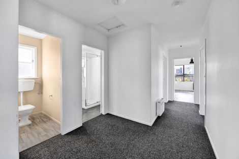 Photo of property in 10 Ramanui Avenue, Hawera, 4610