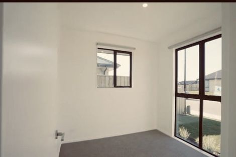 Photo of property in 35 Herridge Street, Woodend, 7691