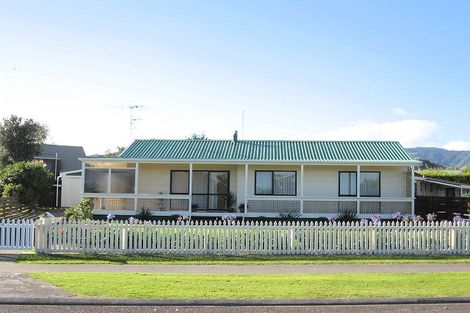 Photo of property in 13 Cobb Place, Otaki, 5512